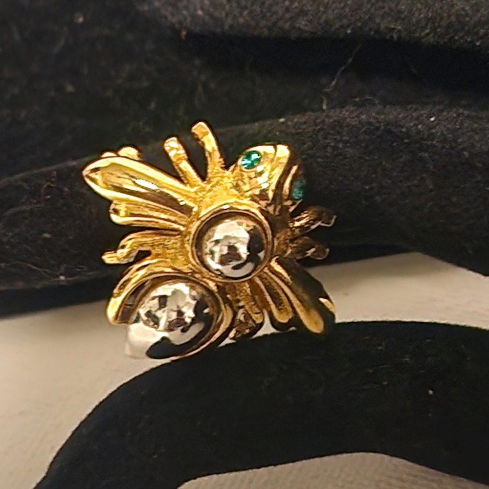 Joan Rivers Bumble Bee Brooch Gold Silver Tone Green Eye Rhinestone Insect Pin